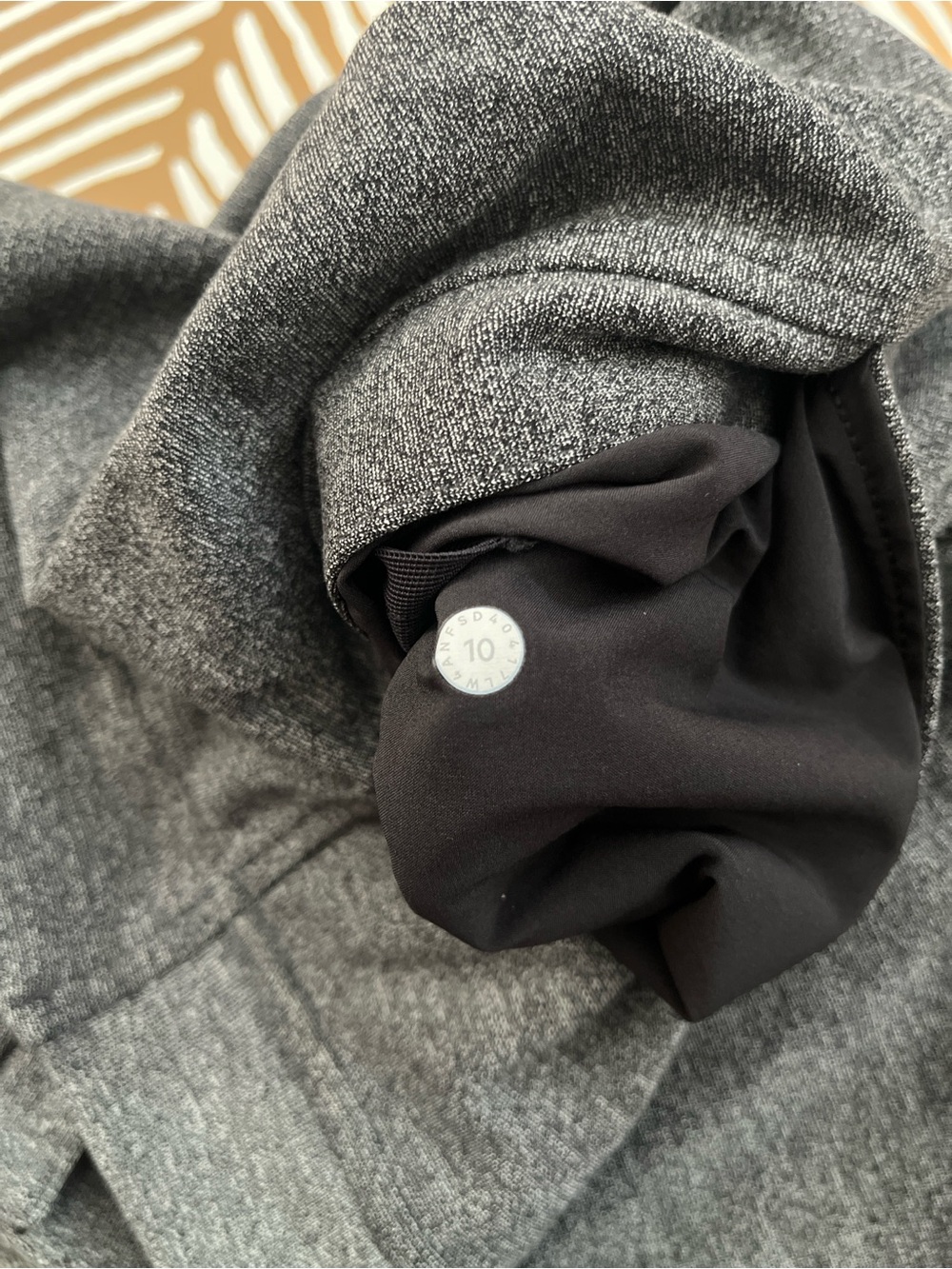 Lululemon City Trek Jacket Heathered Black (women’s 10) - Picture 7 of 9